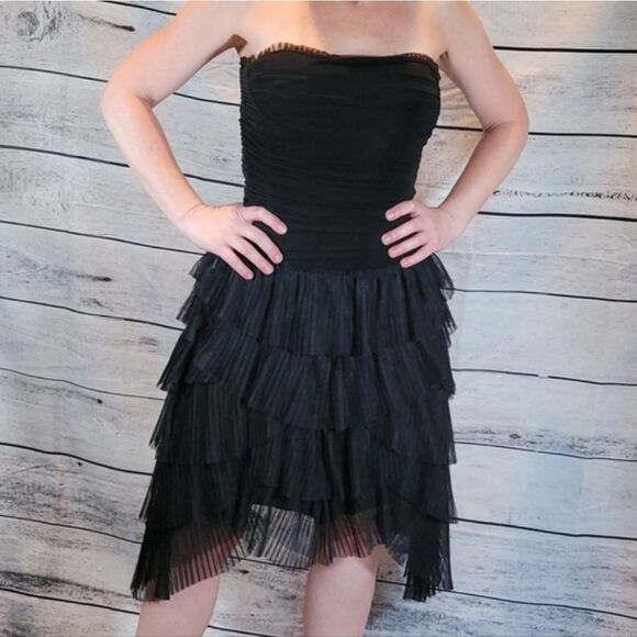 🔸️BCBGMaxazria Black Strapless Tiered Ruffled Dress Small - Picture 11 of 16